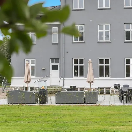 Lovely In With Wifi 度假居 *