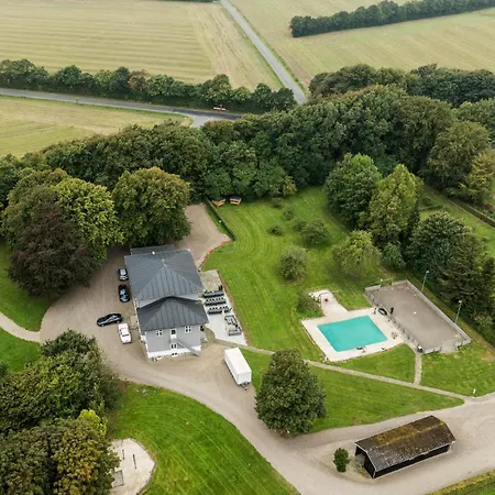 度假居 Lovely In With Wifi 布勒鲁普